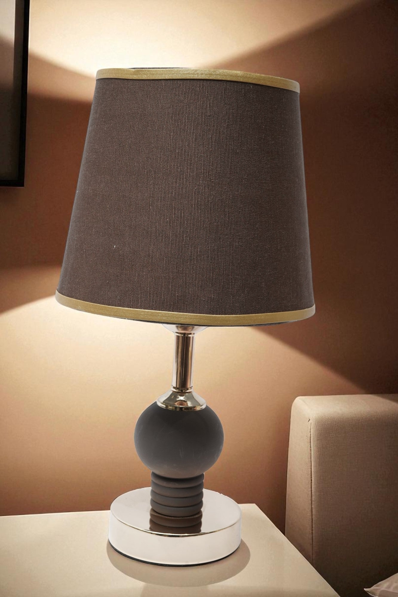 Modren  Elegance Side Table Lamp