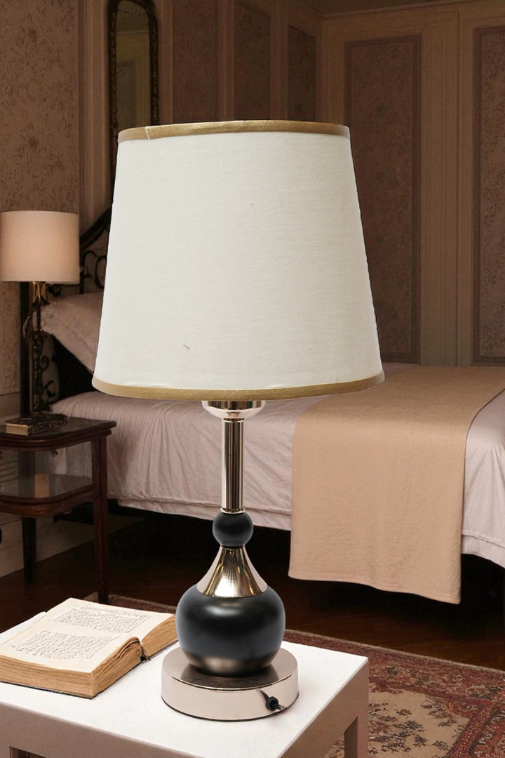 Lumière Classic Brass Side Table Lamp