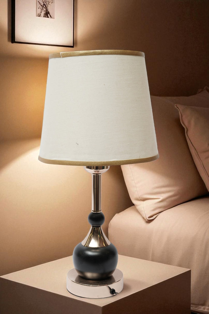 Lumière Classic Brass Side Table Lamp