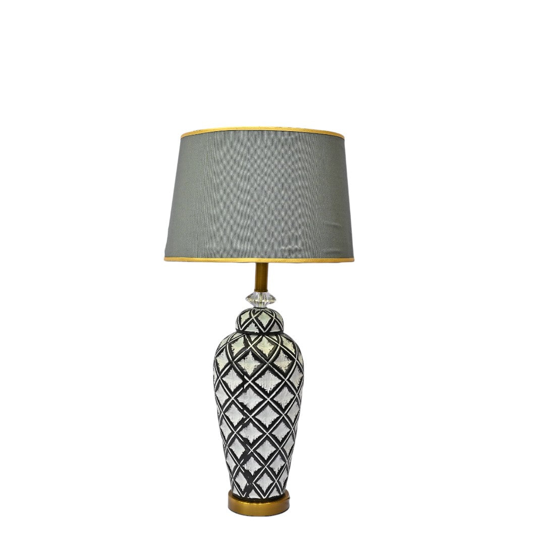 Vintage-Inspired Ceramic Table Lamp