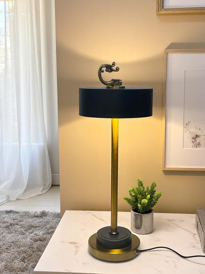 MODORA Halo Beam Metal LED Lamp