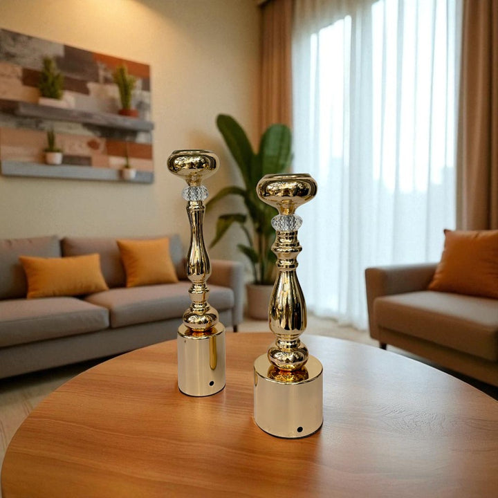 Modélo Contemporary Metallic Candle Holder