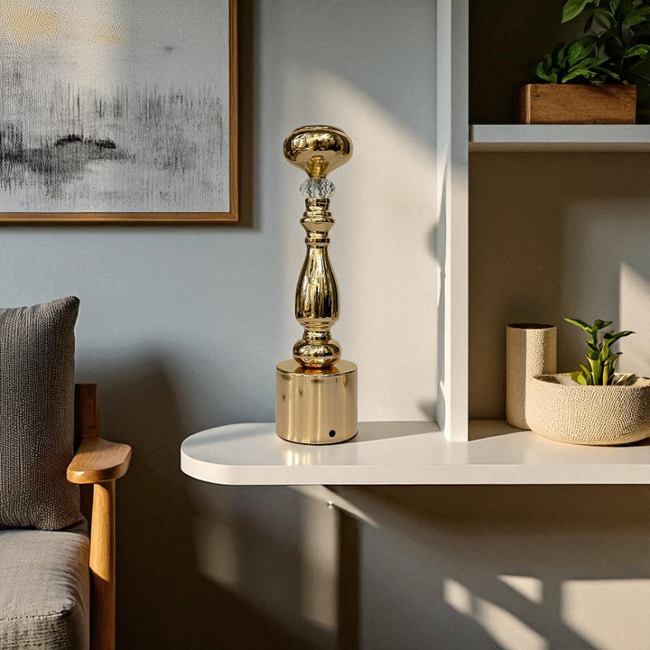 Modélo Contemporary Metallic Candle Holder