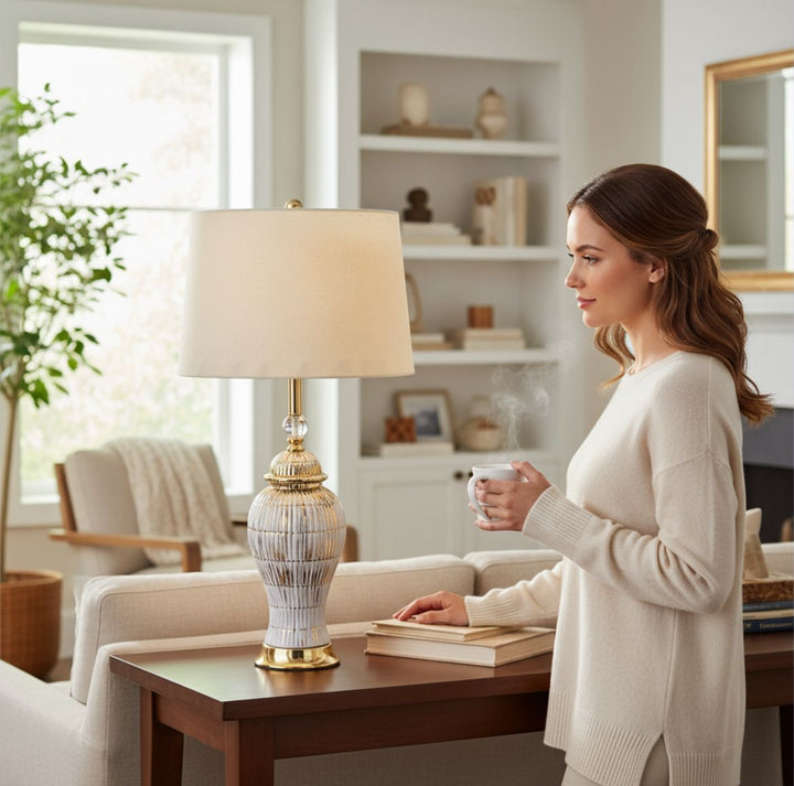 Vintage-Inspired Porcelain Table Lamp