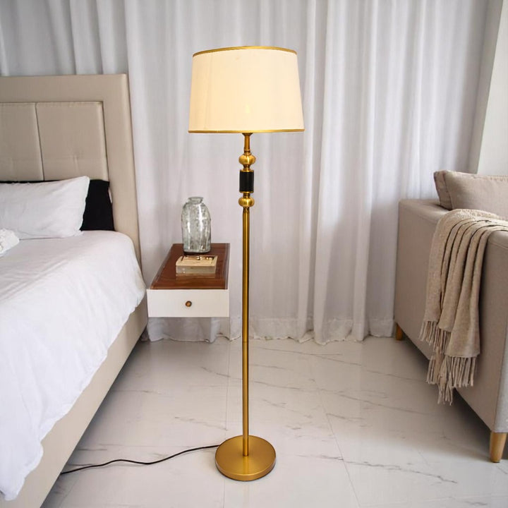 Brassline – Classic Brass Floor Lamp