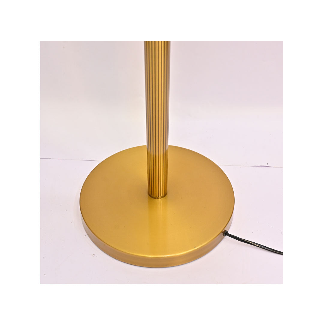 Obsidian Rise – Matte Gold Floor Lamp