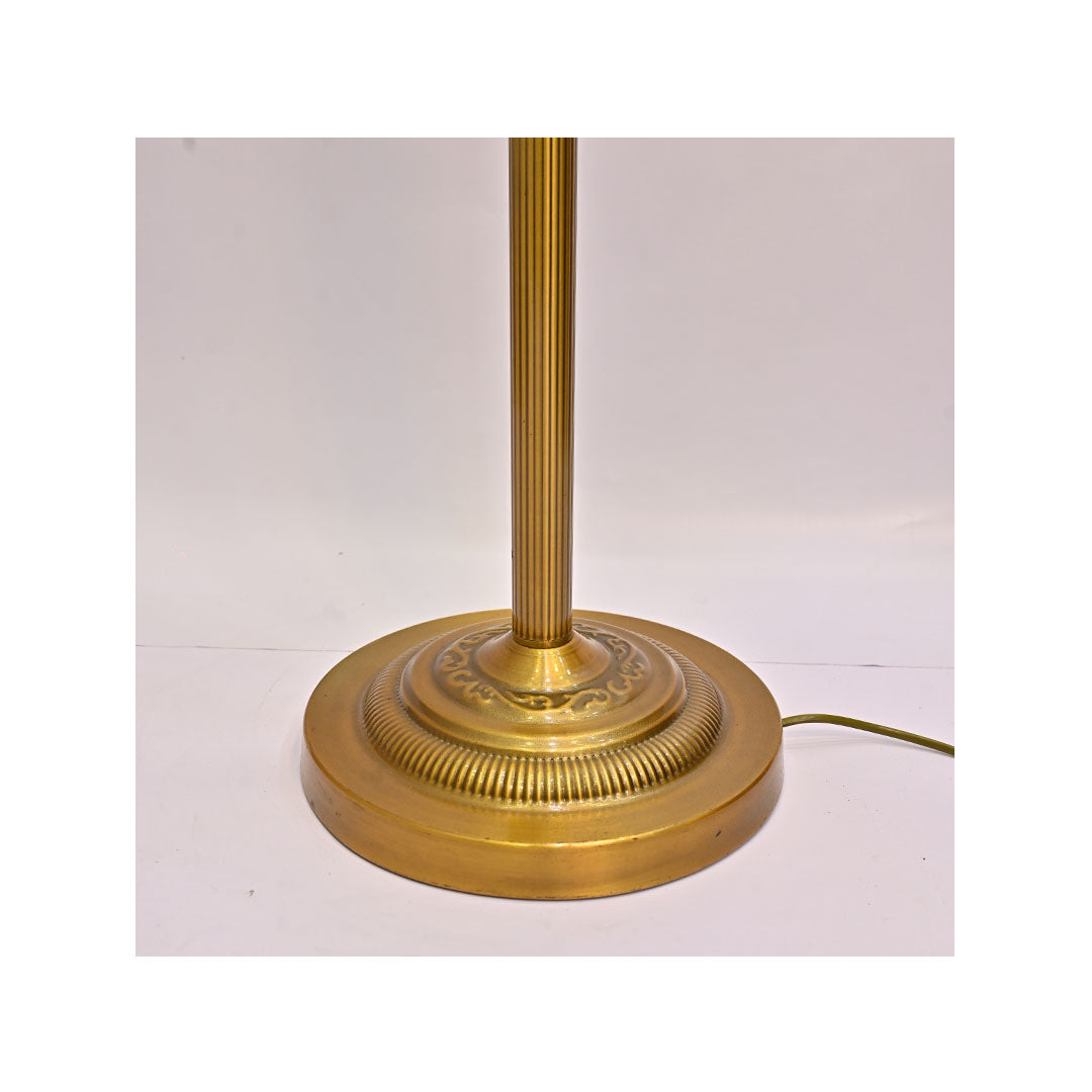 Luxe Brass – Metallic Floor Lamp