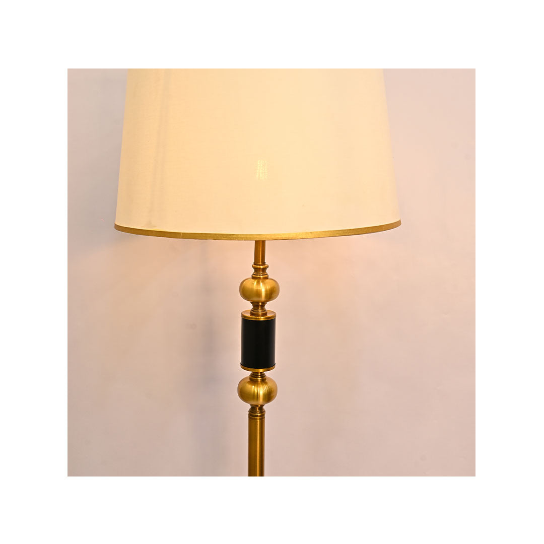 Brassline – Classic Brass Floor Lamp